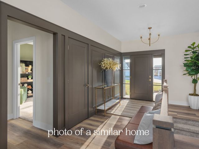 7105 Black Oak Drive, Bettendorf, IA 52722