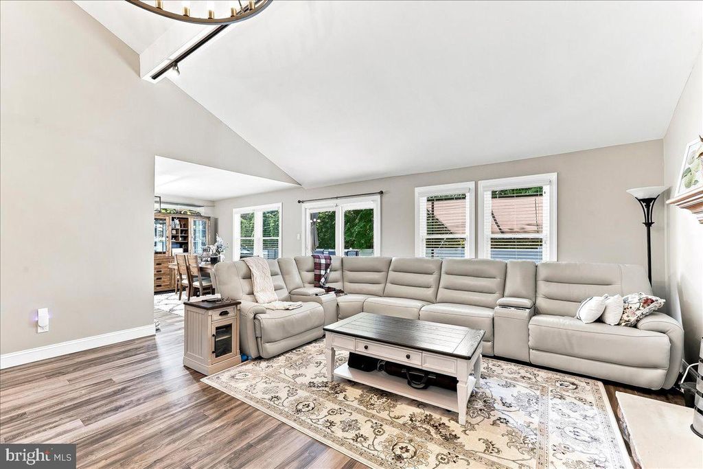 2 PAXON CIR, BROOMALL, PA 19008 — photo 4