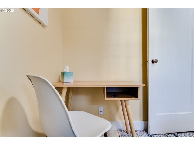 439 ALMADEN St, Eugene, OR 97402