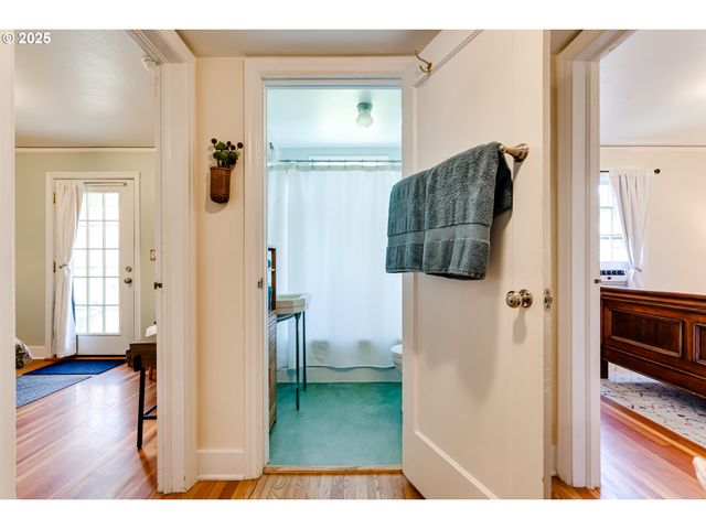 439 ALMADEN St, Eugene, OR 97402