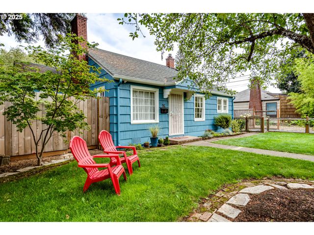 439 ALMADEN St, Eugene, OR 97402