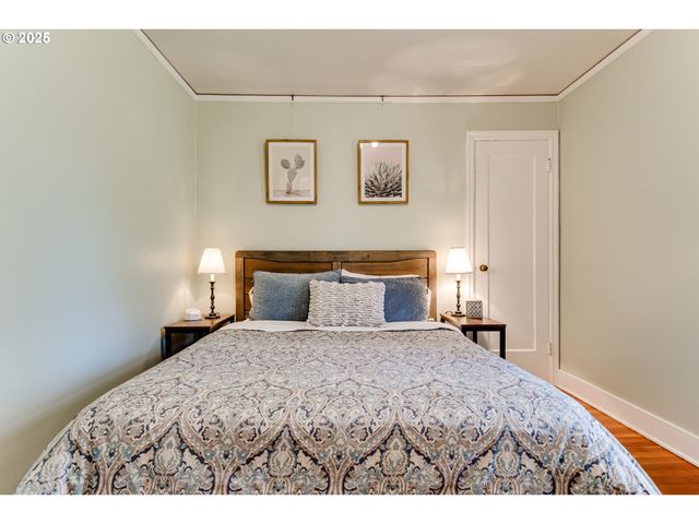 439 ALMADEN St, Eugene, OR 97402