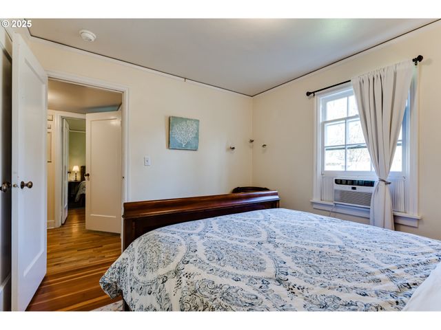 439 ALMADEN St, Eugene, OR 97402