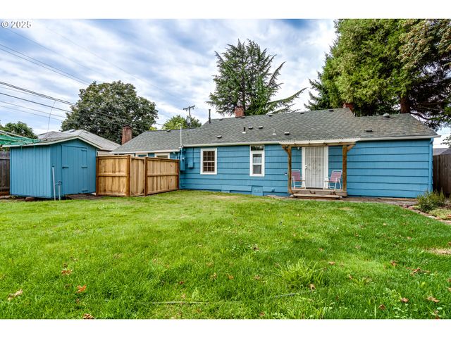 439 ALMADEN St, Eugene, OR 97402
