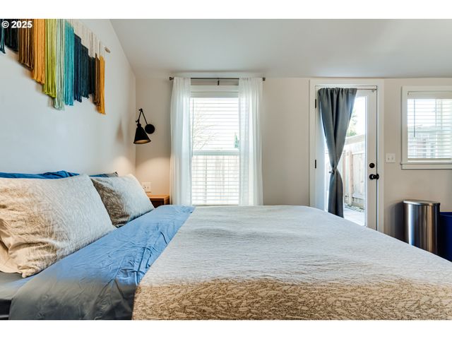 439 ALMADEN St, Eugene, OR 97402