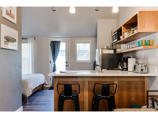 439 ALMADEN St, Eugene, OR 97402