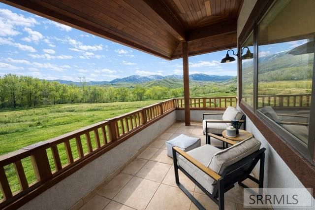 63 Mountain View Road, Salmon, ID 83467