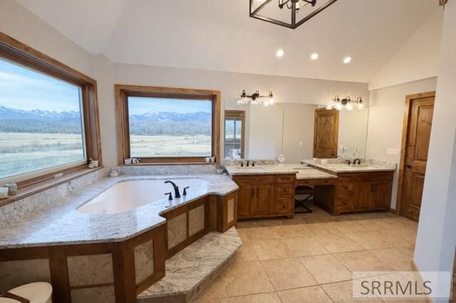 63 Mountain View Road, Salmon, ID 83467