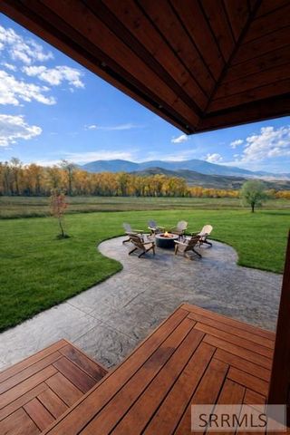 63 Mountain View Road, Salmon, ID 83467