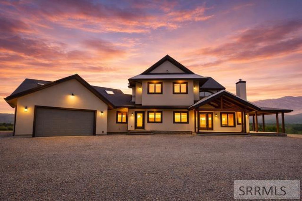 63 Mountain View Road, Salmon, ID 83467