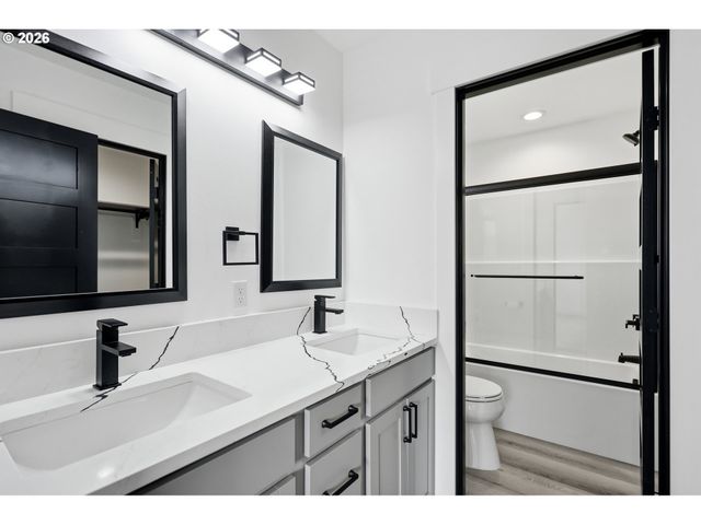 511 E COLLINS St, Goldendale, WA 98620