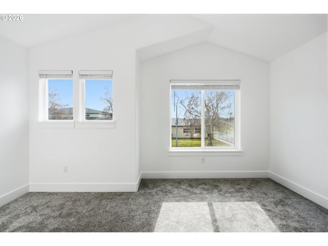 511 E COLLINS St, Goldendale, WA 98620