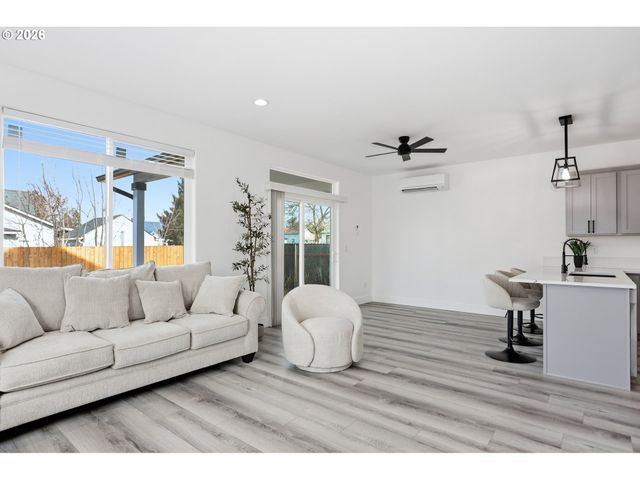 511 E COLLINS St, Goldendale, WA 98620