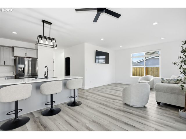 511 E COLLINS St, Goldendale, WA 98620