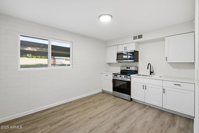 4838 E WILLETTA Street, Phoenix, AZ 85008