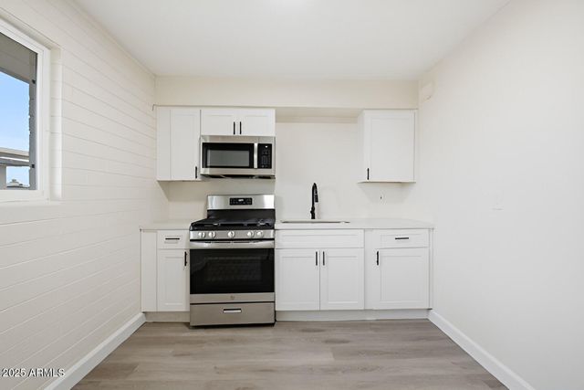 4838 E WILLETTA Street, Phoenix, AZ 85008