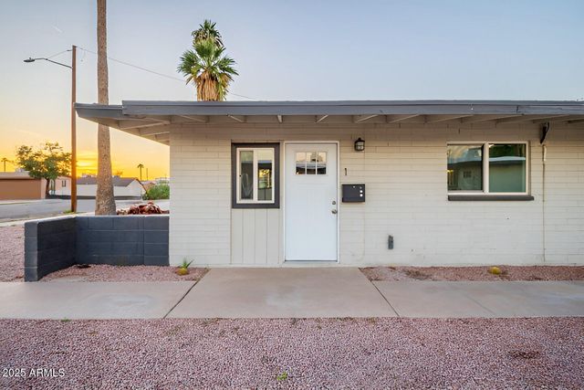 4838 E WILLETTA Street, Phoenix, AZ 85008