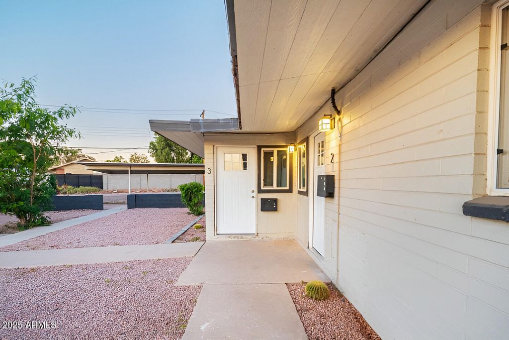 4838 E WILLETTA Street, Phoenix, AZ 85008 — photo 4