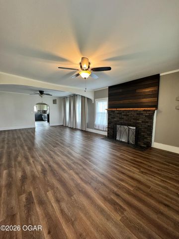 5825 Joplin Street, Joplin, MO 64801