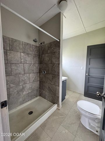 5825 Joplin Street, Joplin, MO 64801