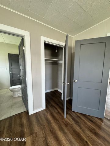 5825 Joplin Street, Joplin, MO 64801