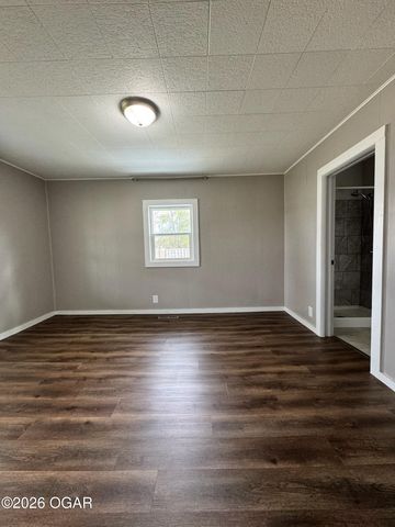 5825 Joplin Street, Joplin, MO 64801