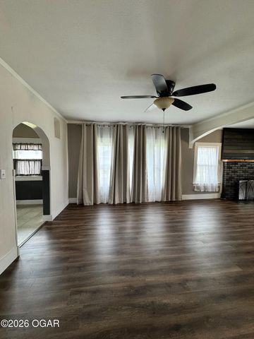 5825 Joplin Street, Joplin, MO 64801