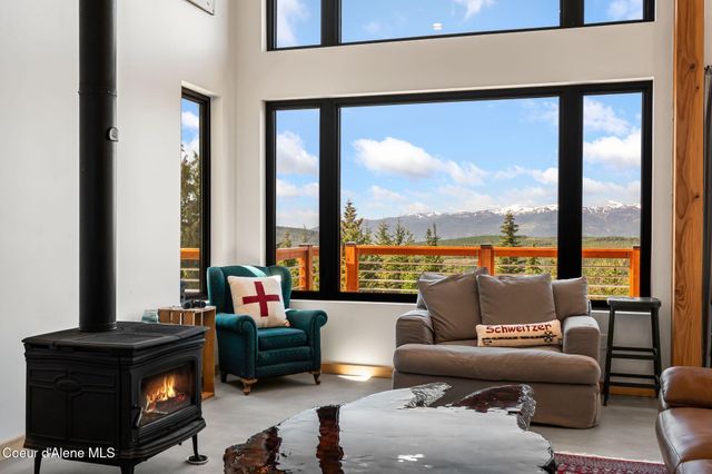 933 Rising Hawk Ridge RD, Sandpoint, ID 83864