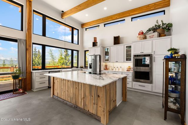933 Rising Hawk Ridge RD, Sandpoint, ID 83864