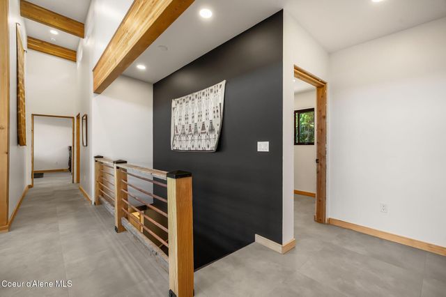 933 Rising Hawk Ridge RD, Sandpoint, ID 83864