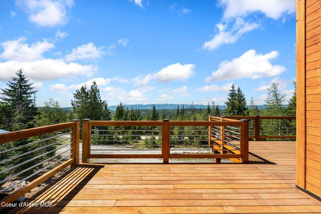 933 Rising Hawk Ridge RD, Sandpoint, ID 83864