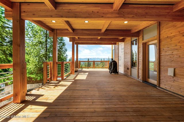 933 Rising Hawk Ridge RD, Sandpoint, ID 83864