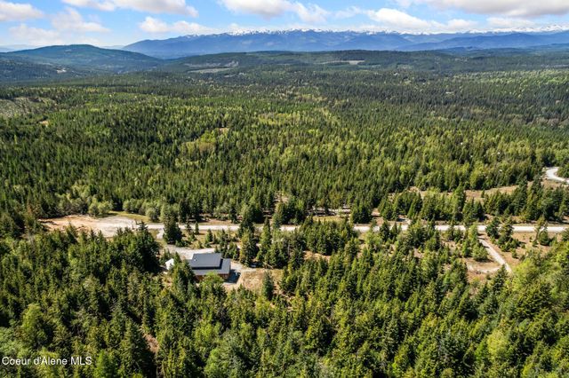 933 Rising Hawk Ridge RD, Sandpoint, ID 83864