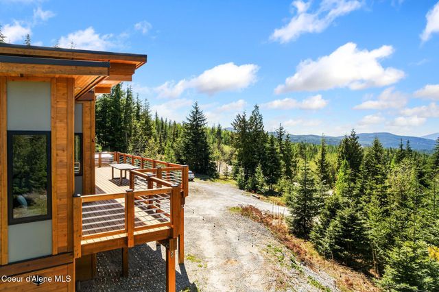 933 Rising Hawk Ridge RD, Sandpoint, ID 83864