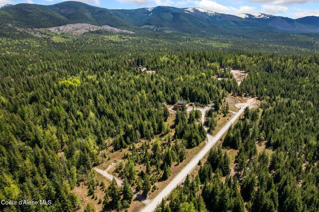 933 Rising Hawk Ridge RD, Sandpoint, ID 83864