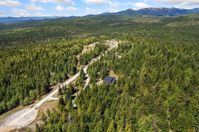 933 Rising Hawk Ridge RD, Sandpoint, ID 83864