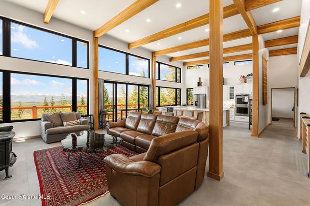 933 Rising Hawk Ridge RD, Sandpoint, ID 83864