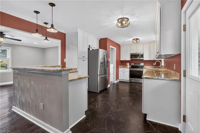 6 Tuckahoe DR, Newport News, VA 23606