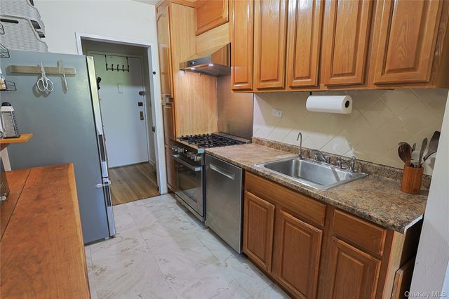 5730 Mosholu Avenue 2B, Bronx, NY 10471