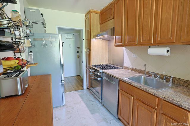 5730 Mosholu Avenue 2B, Bronx, NY 10471
