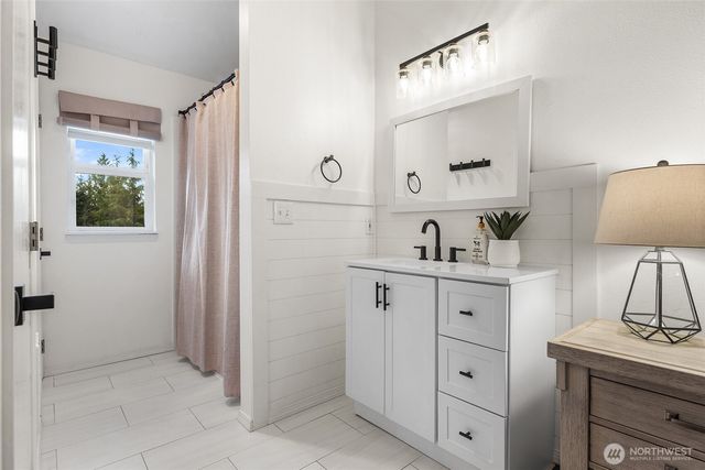 443 Beef Creek Lane NW, Seabeck, WA 98380