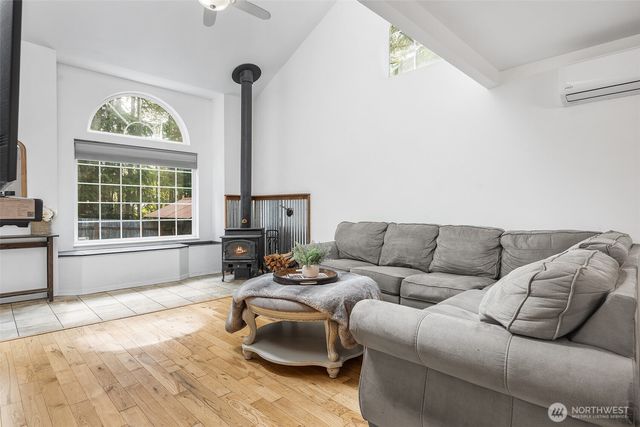 443 Beef Creek Lane NW, Seabeck, WA 98380