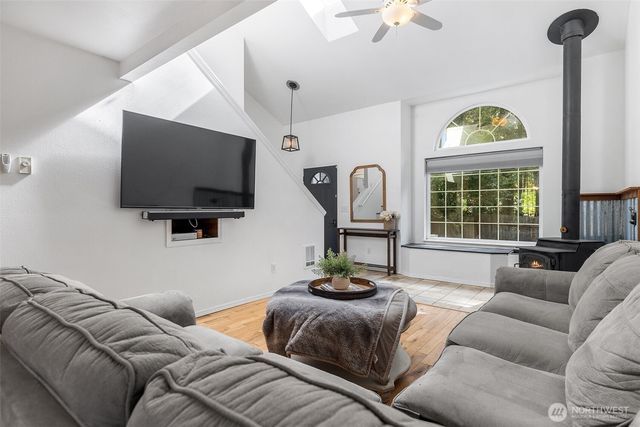 443 Beef Creek Lane NW, Seabeck, WA 98380