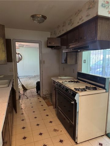4002 Macarthur St, Corpus Christi, TX 78416