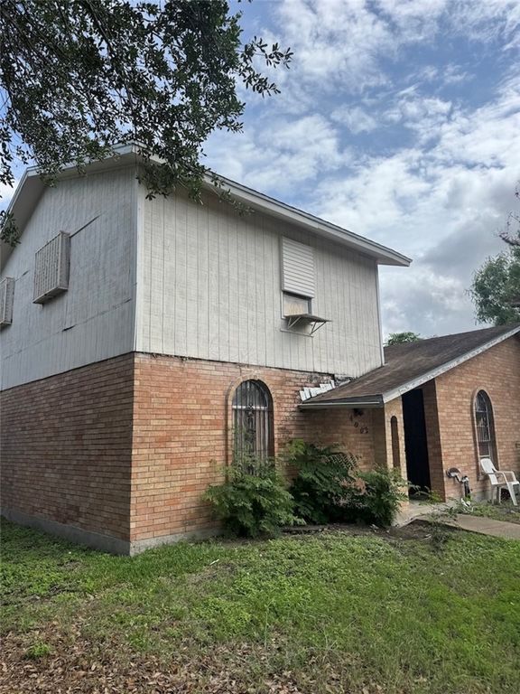 4002 Macarthur St, Corpus Christi, TX 78416