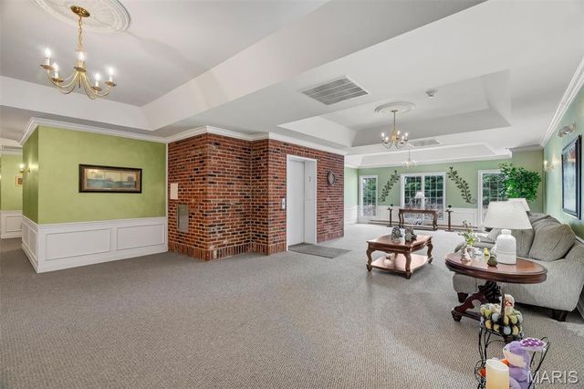 7400 Whitehall Colonial Lane 421, Shrewsbury, MO 63119