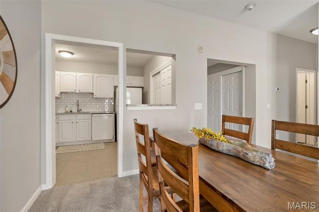 7400 Whitehall Colonial Lane 421, Shrewsbury, MO 63119