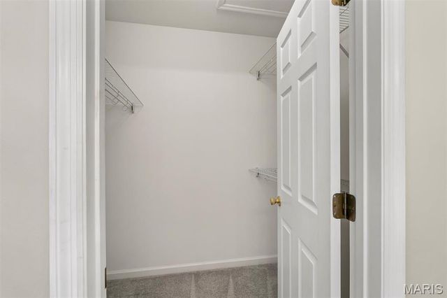 7400 Whitehall Colonial Lane 421, Shrewsbury, MO 63119