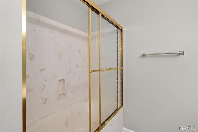 7400 Whitehall Colonial Lane 421, Shrewsbury, MO 63119