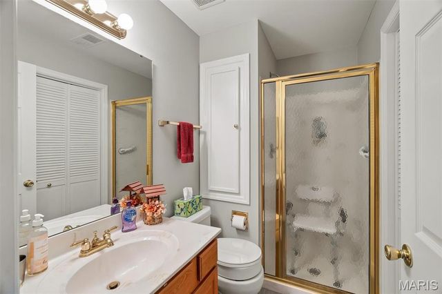 7400 Whitehall Colonial Lane 421, Shrewsbury, MO 63119